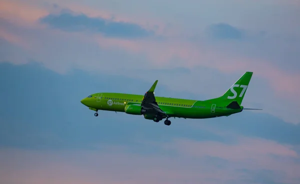 July 2018 Russia Moscow Aircraft Boeing 737 800 Airlines Landing — Stock Photo, Image