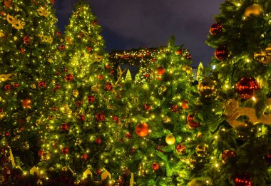 Oyuncaklar Noel ağaçları modacı Meydanı Moskova.