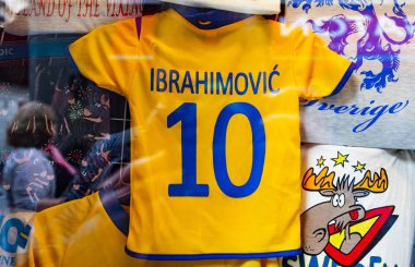 22 Nisan 2018, Stockholm, İsveç. Takım İsveç futbol Zlatan Ibrahimovic numarayı 10 oyuncu gömlek. Baby Boy.