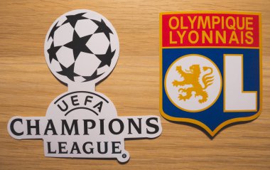 15 Aralık 2018. Nyon İsviçre. Futbol kulübü Olympique Lyonnais ve Uefa Şampiyonlar Ligi logosu.