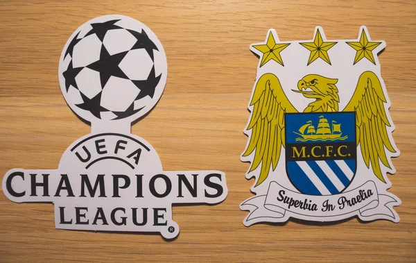 15 Aralık 2018. Nyon İsviçre. Lig takımlarından Manchester City FC'in logo ve Uefa Şampiyonlar Ligi.
