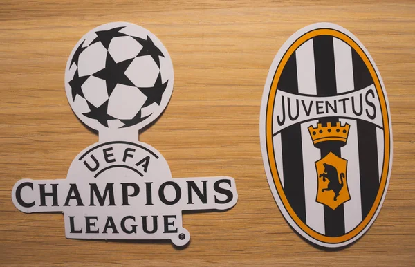 15 Aralık 2018. Nyon İsviçre. Lig takımlarından Juventus FC'in logo ve Uefa Şampiyonlar Ligi.