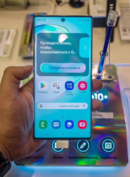 Sierpnia 2019 Moskwa Rosja Nowy Smartfon Samsung Galaxy Note Sklepu — Zdjęcie stockowe
