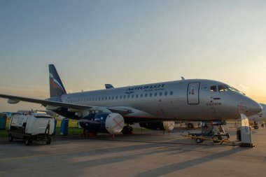 30 Ağustos 2019. Zhukovsky, Rusya. Rus kısa menzilli yolcu uçağı Sukhoi Superjet 100 Aeroflot Rus Havayolları Uluslararası Havacılık ve Uzay Salonu MAKS 2019