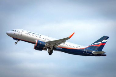 29 Ekim 2019, Moskova, Rusya. Uçak Airbus A320-200 Aeroflot - Moskova 'daki Sheremetyevo havaalanında Rus Havayolları.