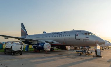 30 Ağustos 2019. Zhukovsky, Rusya. Rus kısa menzilli yolcu uçağı Sukhoi Superjet 100 Aeroflot Rus Havayolları Uluslararası Havacılık ve Uzay Salonu MAKS 2019