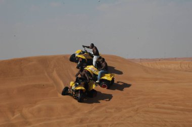 Dubai Çölünde Heyecanlı Bisiklet Macerası 3 Eylül 2025