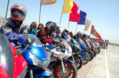 Hyderabad Yolu üzerindeki bisiklet yarışı 5 Eylül 2025