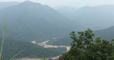 Görkemli Şelaleler Dağdan Aşağı Şelaleler Koraput Odisha Hindistan 'ı Kırıyor