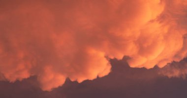 Günbatımı Gökyüzü ve Bulutlar