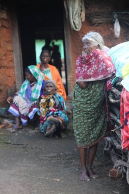 Hindistan Yoksul Çeteleri Koraput Odisha 'yı izliyor. 15 Eylül 2025