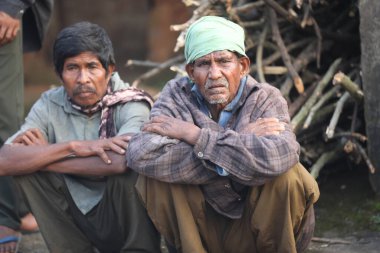 15 Eylül 2025 Koraput Odisha Hindistan Kırsal Evdeki Yaşlı Kabile