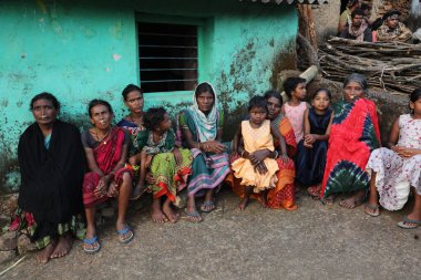 Hindistan Yoksul Çeteleri Koraput Odisha 'yı izliyor. 15 Eylül 2025