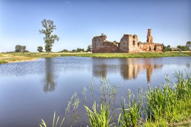 Besiekiery, kalesinin bir Gotik - Leczyca, Lodzkie, Polonya