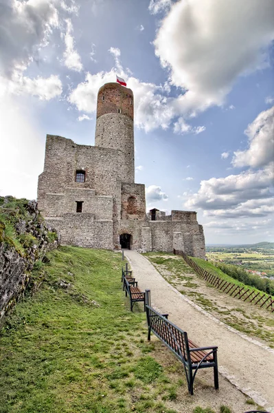 Checiny Royal Castle yakınındaki Kielce - Polonya