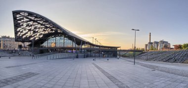 Lodz Fabryczna - Tren İstasyonu - şehir merkezi - Polonya