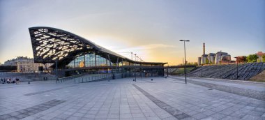 Lodz Fabryczna - Tren İstasyonu - şehir merkezi - Polonya