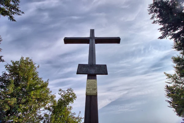 Крест Горе Лука Свентокшисские Горы Оце Польша — стоковое фото