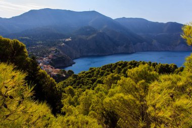 Assos, Kefalonia, Yunanistan üzerinde üstten görünüm