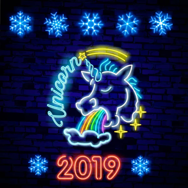 2019 año Signo de luz de neón brillante colorido unicornio. Ilustración de vectores en capas . — Vector de stock
