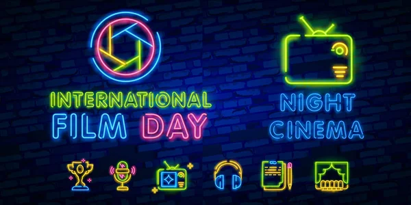 Nacht Van Film Ingesteld Neon Zingen Label Logo Ontwerpsjabloon Bioscoop — Stockvector