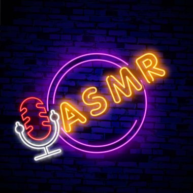 Neon otonom duyusal meridyen tepkisi, ASMR logosu veya simgesi. Mikrofon ve kalp şeklinde kulaklıklar, sesler, fısıltı veya müzik zevk sembolü olarak. Vektör illüstrasyon Neon tarzı