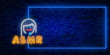 Neon otonom duyusal meridyen tepkisi, ASMR logosu veya simgesi. Mikrofon ve kalp şeklinde kulaklıklar, sesler, fısıltı veya müzik zevk sembolü olarak. Vektör illüstrasyon Neon tarzı