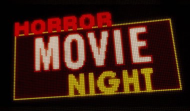 Korku film gece retro Intro Işıklı harfler büyük neon ile büyük piksel görüntüler. Parlak ışık metin ampuller ekranda. Eğlence olay afiş 3d çizim reklam.