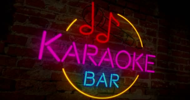 Karaoke Bar Neon Retro Animatie Abstracte Vlucht Elektrische Belettering Bakstenen — Stockvideo