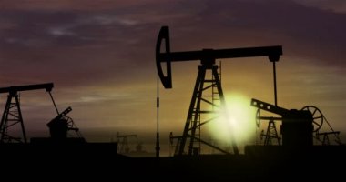 Yağ pompaları gri gökyüzü arka plan üzerinde çalışıyor. Doğal kaynaklar ve çevre kirliliği loopable ve sorunsuz animotion sömürü kavramı.