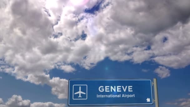 Avião Jacto Aterrar Geneve Suíça Chegada Cidade Com Sinal Direção — Vídeo de Stock