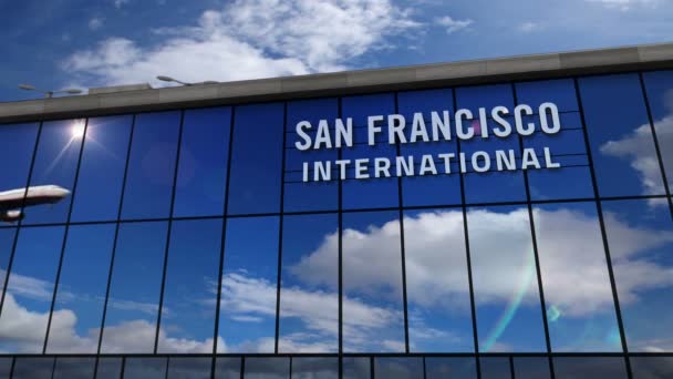 カリフォルニア州サンフランシスコの3Dレンダリングアニメーションでジェット航空機の着陸 ガラス空港ターミナルと飛行機の反射で街に到着 交通の概念 — ストック動画