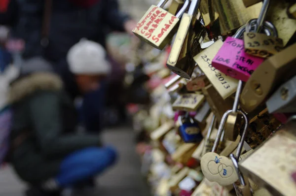 Symbol Love Many Padlocks Hung Railing Bridge Paris Sign Romance — Stock Photo, Image