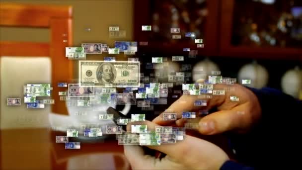 Dollar Euro Yen Sviçre Frangı Ellerinde Akıllı Telefon Banknotları Cep — Stok video