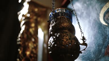 Güneş ışınları tapınağın içinde Kilise mumları, görüntüleme