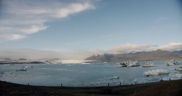 时间流逝的观点。冰岛的钻石滩Jokulsarlon冰川泻湖 — 图库视频影像