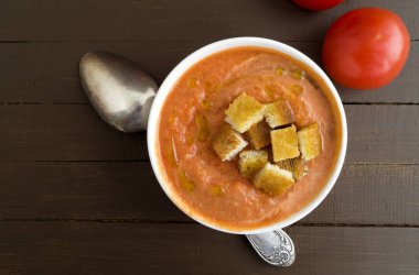 Geleneksel soğuk gazpacho çorbası. İspanyolca, Akdeniz mutfağı