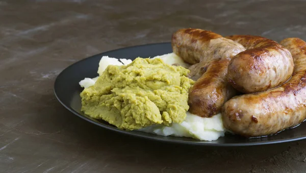 Salsichas Inglesas Com Purê Batatas Molho — Fotografia de Stock