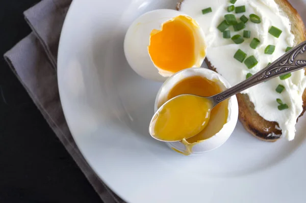 Oeuf Coque Molle Délicieux Petit Déjeuner Sain Dans Casier Œufs — Photo