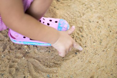 elle kum yazma çocuk