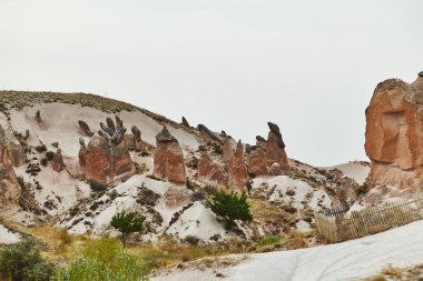 Türkiye'de Cappadocia volkanik kanyon mağara evlerin sayısı