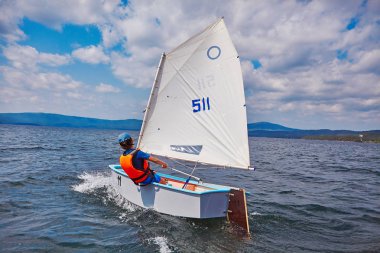 Yelken eğitim Yatçılık spor çocuklar göle