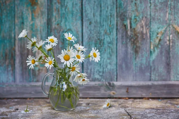 Charming Still Life Copy Space Chamomilles Daisies Water Wood Background — Stok Foto