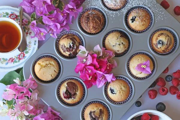 Muffins Forma Recién Horneada —  Fotos de Stock