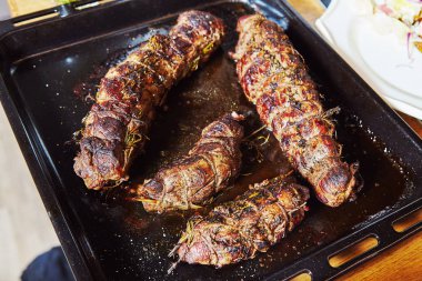 Izgara et rulo iplerle bağlı