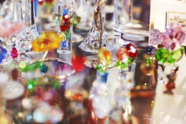 Karışık gözlük ayrıntılar bulanık cam renkli kavramı arka plan