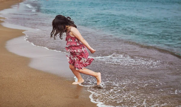 Copii Jucându Plaja Malul Mării Apă Albastră Clovn Antalya — Fotografie, imagine de stoc