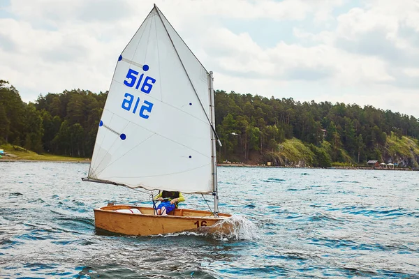 Vela Treinamento Iatismo Esporte Crianças Lago — Fotografia de Stock