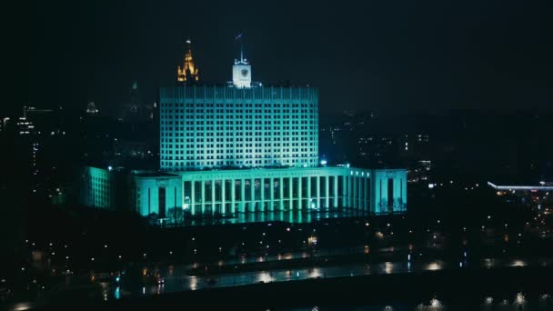 La Casa del Gobierno de la Federación Rusa, noche de verano Moscú — Vídeo de stock