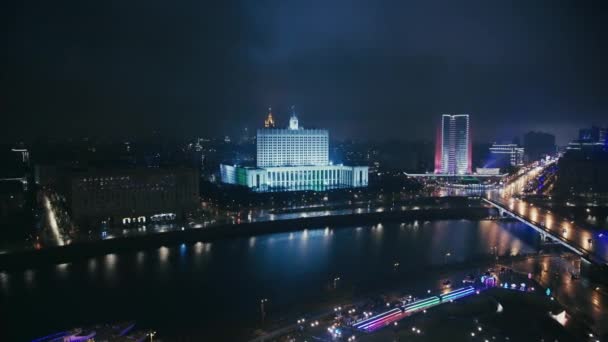 МОСКВА - НОВ 23: Дом Правительства России, Арбат, панорамный снимок — стоковое видео